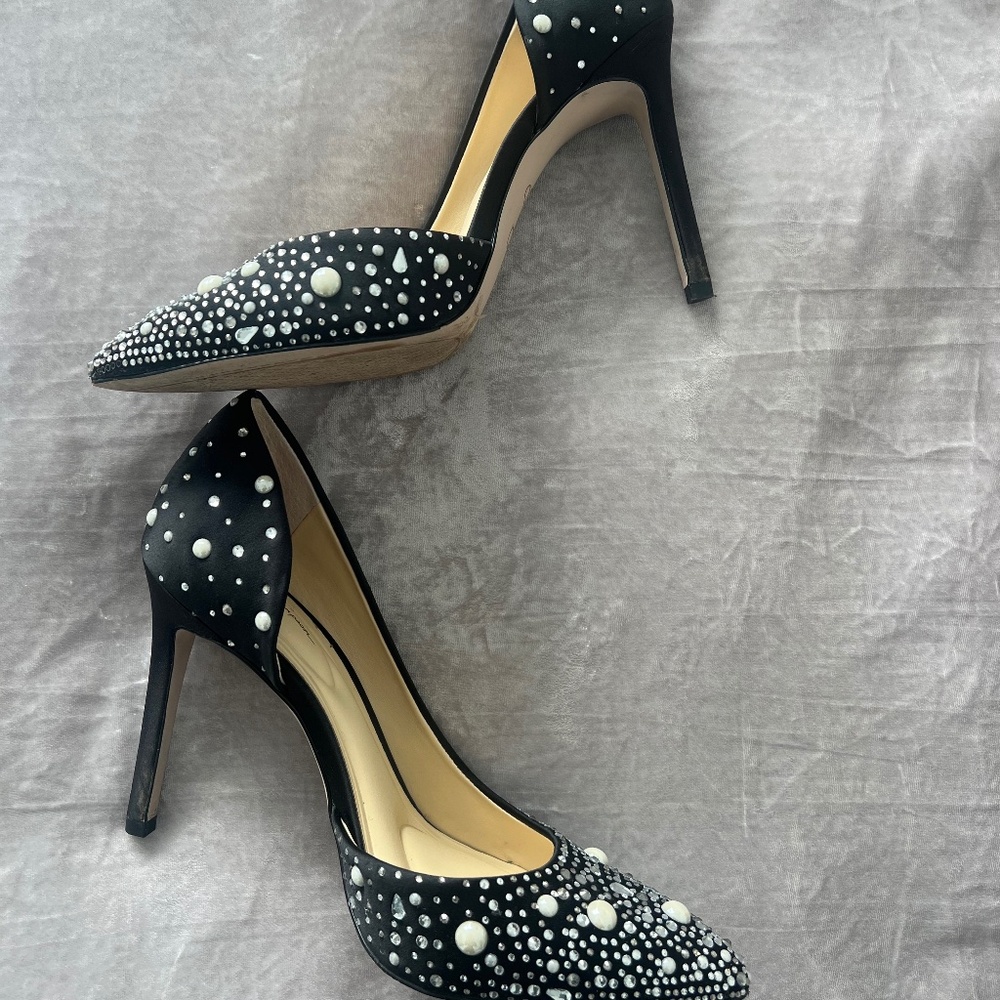 Jessica Simpson Matte Black Satin Pumps